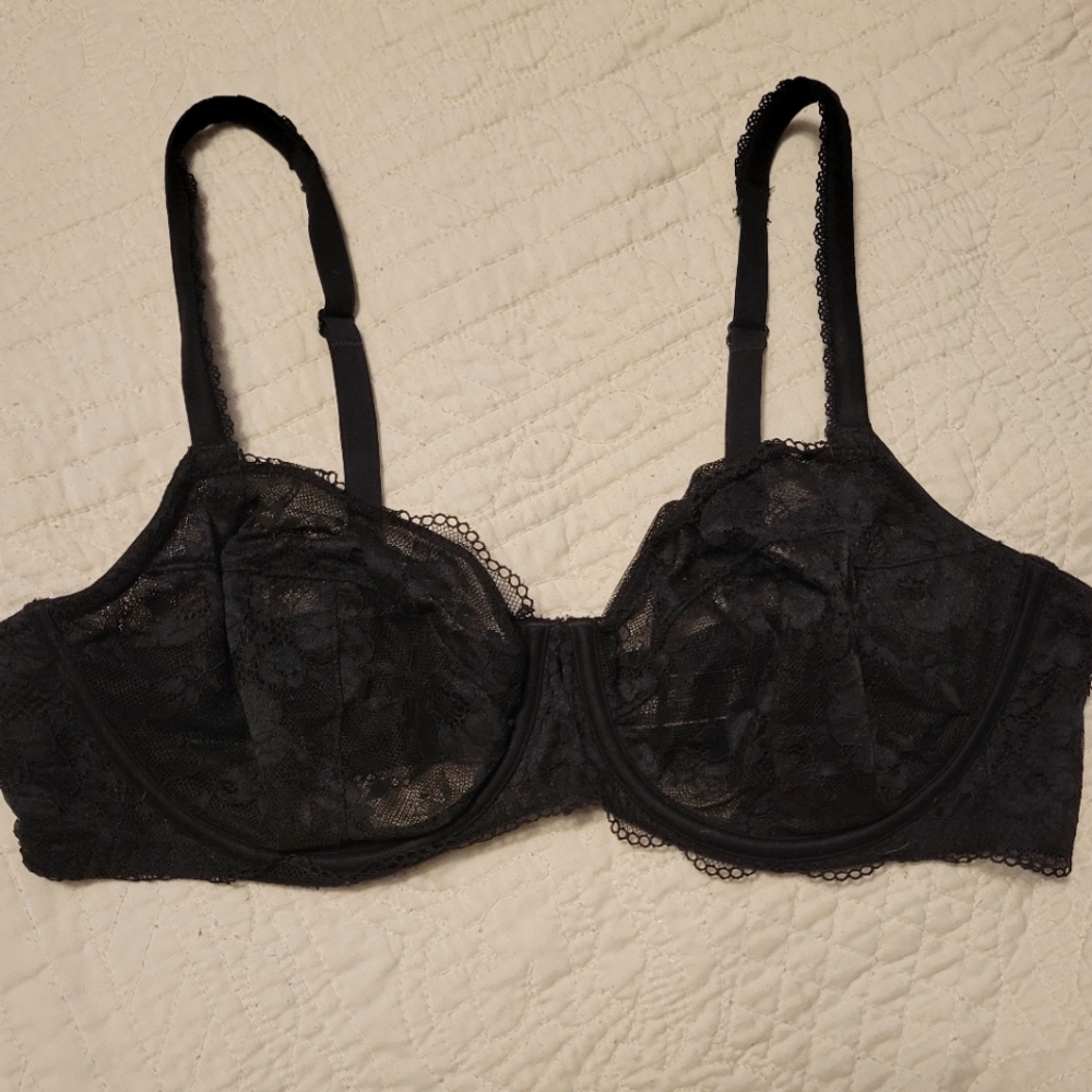 Victoria's Secret lace bra 38C